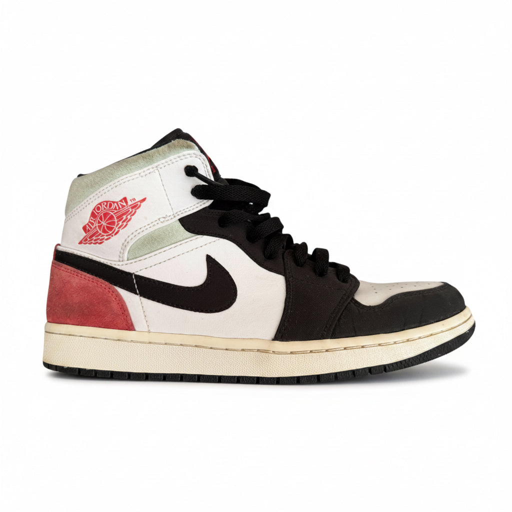 NIKE AIR JORDAN 1 MID SE